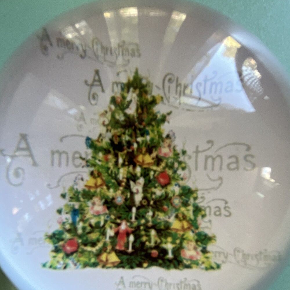 Vintage hand blown Glass Dome Paperweight Christmas Tree "A Merry Christmas" - Picture 3 of 6